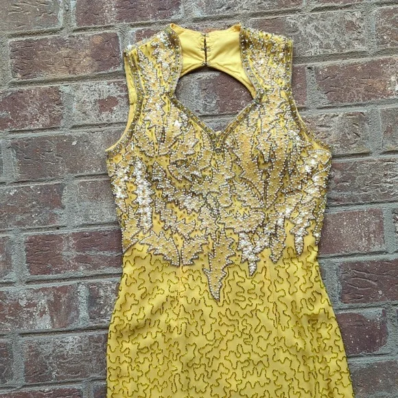 Vintage 1980s Alyce Designs Yellow All Over Glass Beaded Formal Dress - Picture 2 of 8